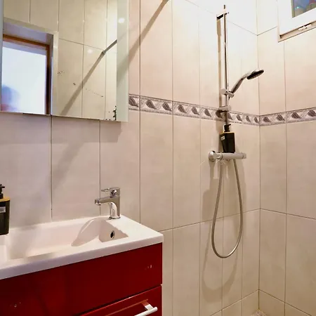 Kronberg Apartment *